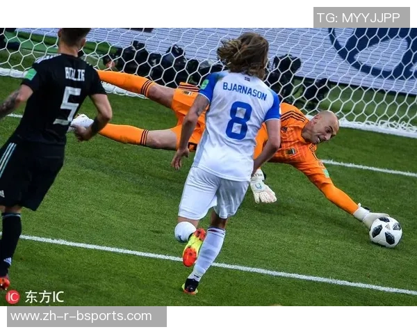 四号足球球星风采展现精彩瞬间,尽显球场霸气与风度 四号足球球星风采展现精彩瞬间,尽显球场霸气与风度